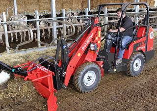 Hoflader Schäffer 2028 SLT 