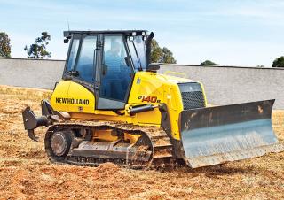 Kettendozer New Holland D140B