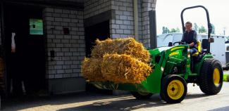 Fahrzeuge Kommunale Schlepper John Deere 2520