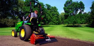 Fahrzeuge Kommunale Schlepper John Deere 2520