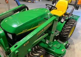 Fahrzeuge Kommunale Schlepper John Deere 4115