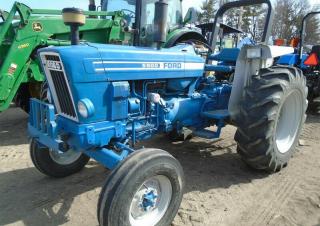 Fahrzeuge Kommunale Schlepper Ford-NH 5900