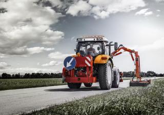 Fahrzeuge Kommunale Schlepper Steyr 6150 Profi CVT Basis