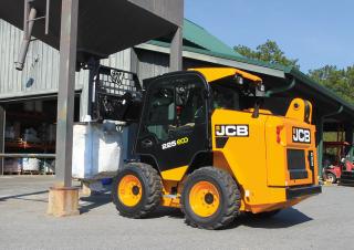 Kompaktlader JCB 225