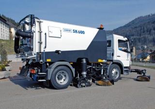Sommerdienstgeräte Straßenkehrmaschinen LKW-Kehrmaschinen-Dual Schmidt SK 600 dual