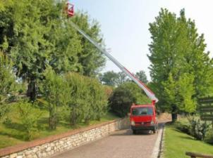 Teleskoparbeitsbühnen LKW-Teleskoparbeitsbühnen Multitel 160 Alu R