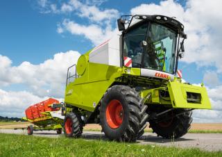 Mähdrescher Claas Avero 160