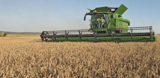 Mähdrescher John Deere S 690 HM