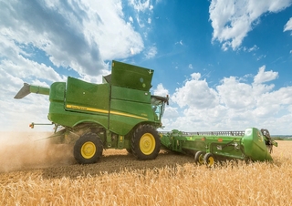Mähdrescher John Deere S790 HM 