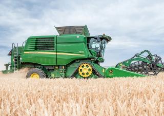 Mähdrescher John Deere T670 HM 