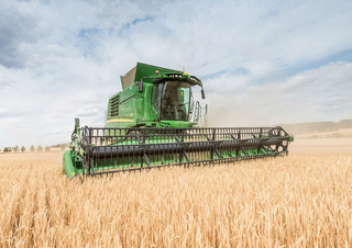 Mähdrescher John Deere T670 HM
