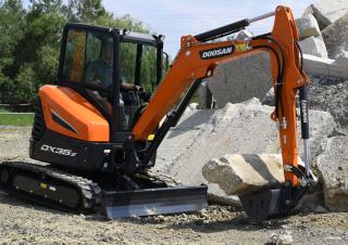 Minibagger Develon DX35Z-7