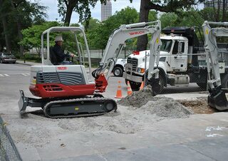 Minibagger Takeuchi TB 235
