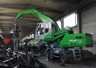 Umschlagmaschinen Sennebogen 818M E 