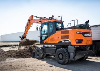 Mobilbagger Doosan DX140W-7