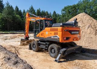 Mobilbagger Doosan DX210W-7