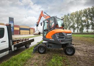 Mobilbagger Doosan DX57W-5