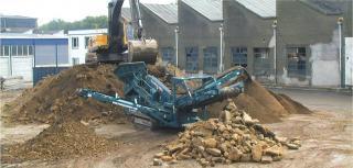 Mobile Siebanlagen Powerscreen Warrior 1400