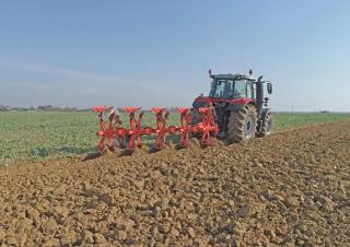 Pflüge Kuhn Vari-Master 123 5E