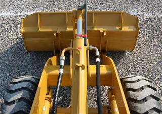 Radlader SEM 618D