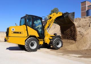 Radlader Schäffer 6680 Z