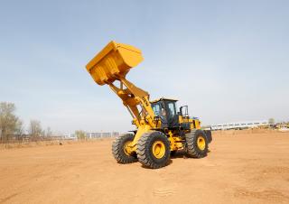 Radlader SEM 676D
