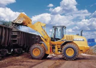Radlader Case 821 E