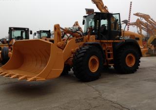 Radlader Case 921 E