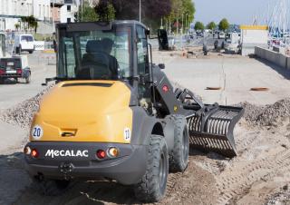 Radlader Mecalac AS900