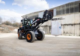Radlader Doosan DL250-7