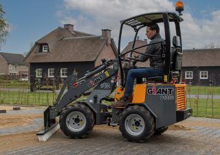 Radlader Giant G1200