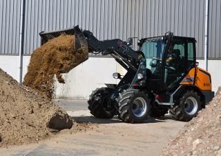 Radlader Giant G3500