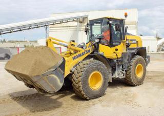 Radlader Komatsu WA200-8E0