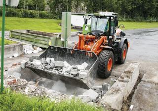 Radlader Hitachi ZW180-6