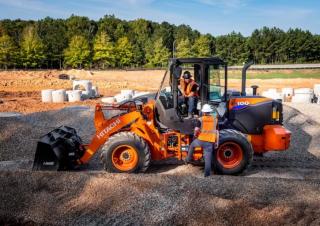 Radlader Hitachi ZW100-6