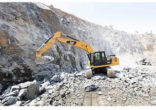 Raupenbagger Caterpillar 323D3