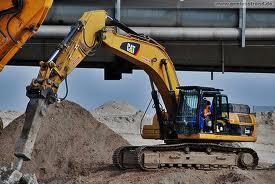 Raupenbagger Caterpillar 330D LN