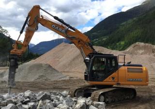 Raupenbagger Case CX230D 