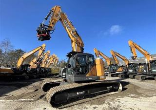 Raupenbagger Case CX245D SR 