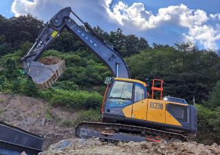 Raupenbagger Volvo EC230F N 