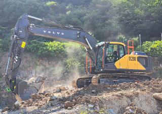 Raupenbagger Volvo EC230F N 
