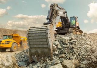 Raupenbagger Volvo EC750E