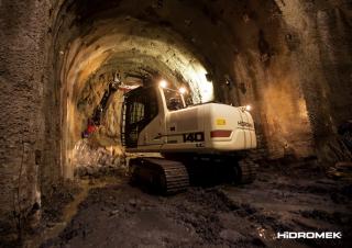 Raupenbagger Hidromek HMK 140 LC