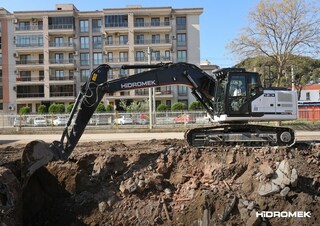 Raupenbagger Hidromek HMK 230 LC
