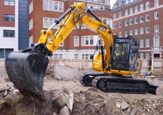 Raupenbagger JCB JS130 LC