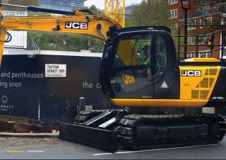 Raupenbagger JCB JS130 LC