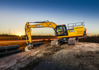 Raupenbagger JCB JS370 LC LR