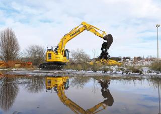Raupenbagger Komatsu PC228USLC-11E0