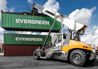 Reach Stacker Liebherr LRS 545 Litronic