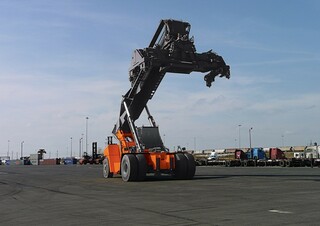 Reach Stacker Toyota THD9900-R68